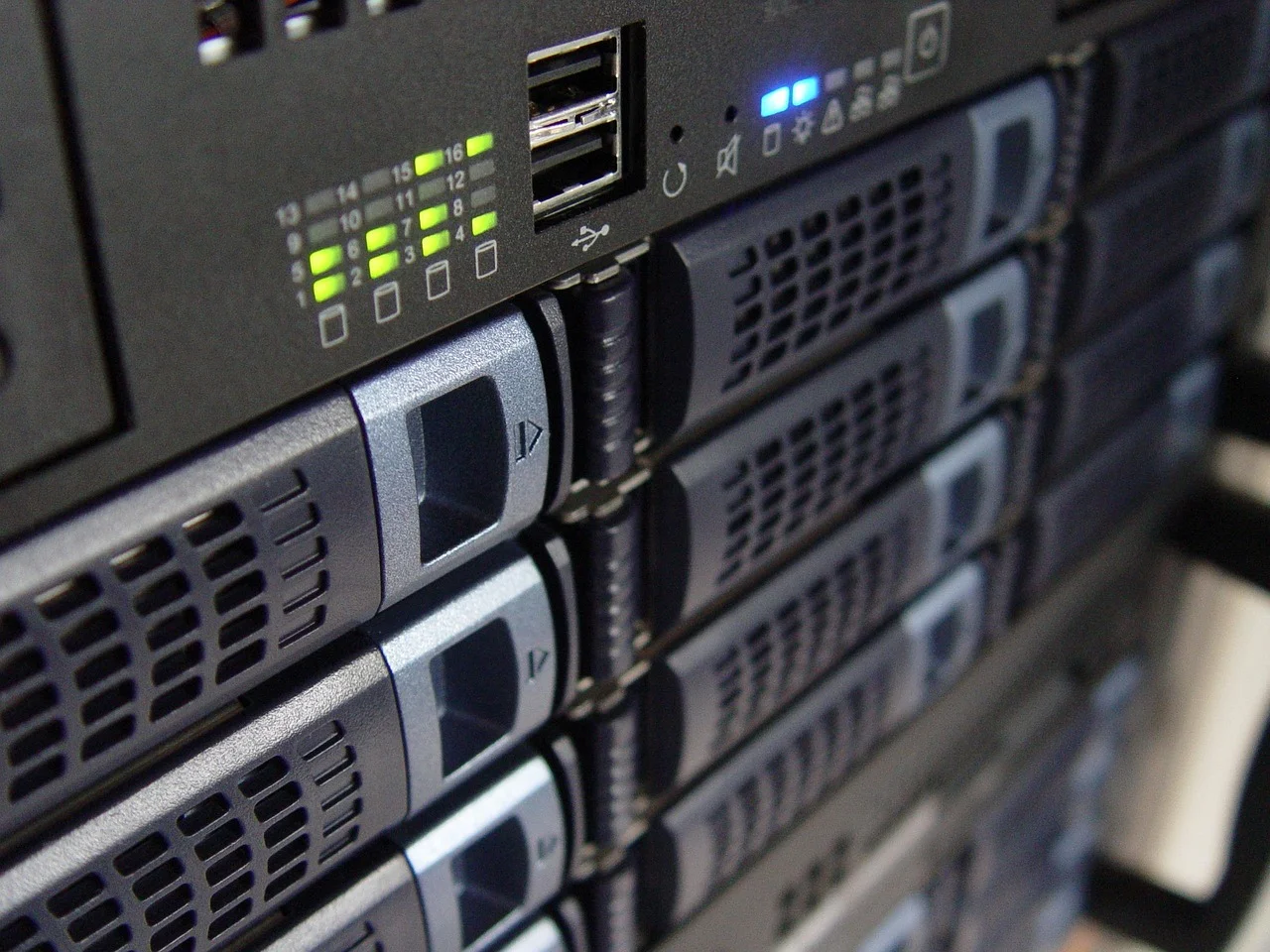 Dell PowerEdge — niezawodne serwery biznesowe z Windows